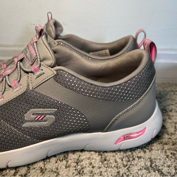 Sketchers Air-Cooled ArchFit Gray & Pink Slip-On Sneakers Size 10 - Picture 3 of 10